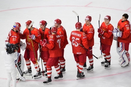 Сборная РФ разгромила хоккеистов Франции на старте ЧМ в Дании