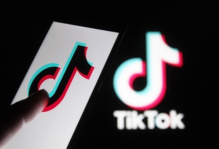 Создатель TikTok назвал себя слабым менеджером и объявил об отставке