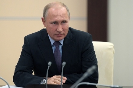 Путин назвал системной задачей в экономике обеспечение ощутимого роста зарплат