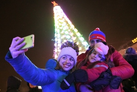 Российские семьи с детьми до 7 лет получат к Новому году по 5 тысяч рублей