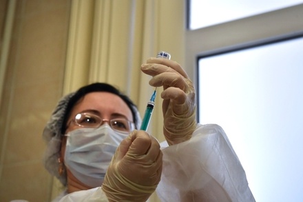 Третью российскую COVID-вакцину введут в гражданский оборот в марте