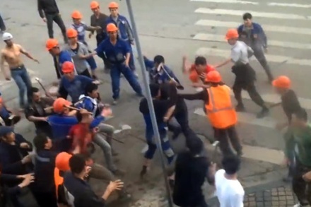 Мигранты назвали массовую драку в «Москва-Сити» «борьбой за выживание»