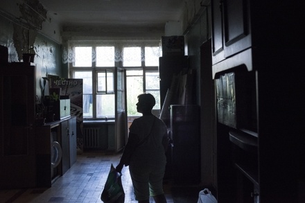 70% бедных людей в России — семьи с детьми, сообщил Минтруд