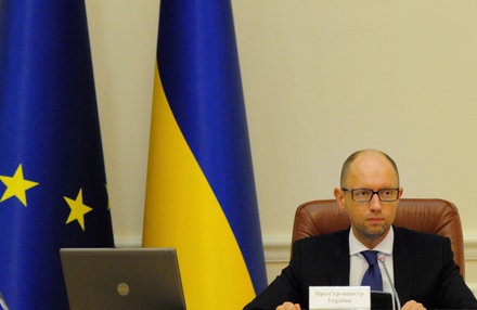 Кабмин Украины просит СНБО утвердить пакет санкций против РФ
