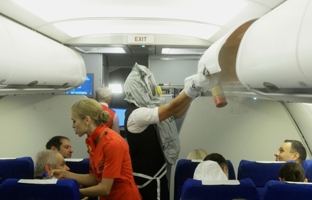 Заслуженный пилот России назвал глупой идею включать врачей в состав экипажа самолёта