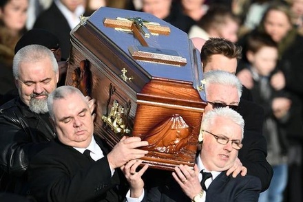 В Ирландии похоронили солистку группы The Cranberries