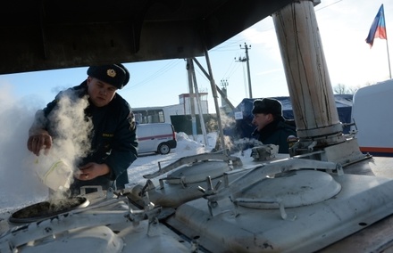 МЧС открыло пункты обогрева на автотрассах из-за усиления морозов в России