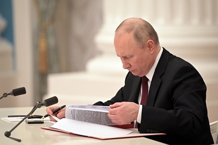 Владимир Путин ответил на вопрос о действиях российской армии в Донбассе