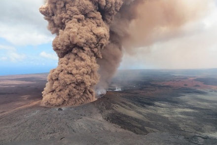 На Гавайях эвакуировали более 1700 жителей из-за извержения вулкана