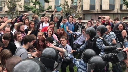 Песков: провокации на акции 12 июня в Москве угрожали безопасности граждан