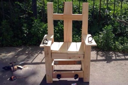 «Электрический стул» принесли к «Пятёрочке», где ребенка ударили шокером