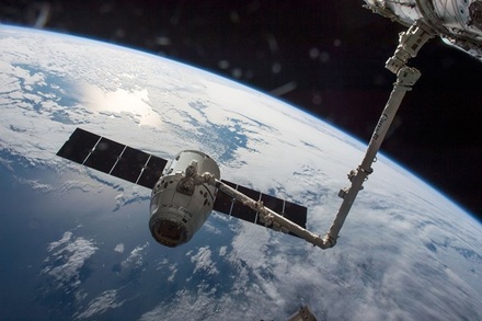 Космический грузовик Dragon отстыкуется от МКС 2 июля