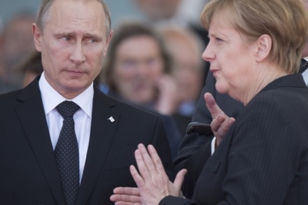 Меркель призвала Путина повлиять на ДНР и ЛНР