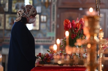 Власти насчитали около тысячи прихожан на пасхальных службах в храмах Москвы