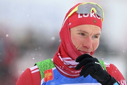 Александр Большунов одержал 17-ю победу подряд на этапах Кубка России