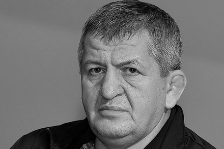 Умер отец бойца Хабиба Нурмагомедова