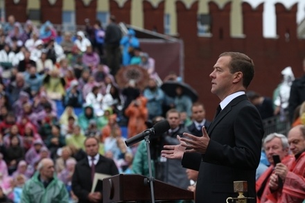 Медведев заявил о безусловном выполнении публичных обещаний гражданам