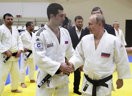 Дмитрий Песков рассказал о ежедневных спортивных тренировках Владимира Путина