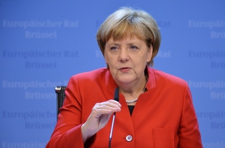 Ангела Меркель заявила о необходимости улучшать отношения с Россией
