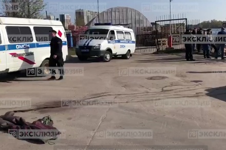 Полиция начала проверку после взрыва мины в Петербурге