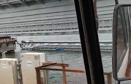 Строители подняли ушедший под воду пролёт Крымского моста