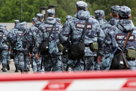Росгвардия увеличила число патрулей в Москве для контроля режима самоизоляции