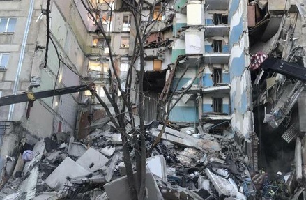В Магнитогорске введён режим ЧС после взрыва в жилом доме