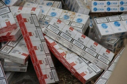 Белоруссия названа крупнейшим источником нелегальных сигарет в России