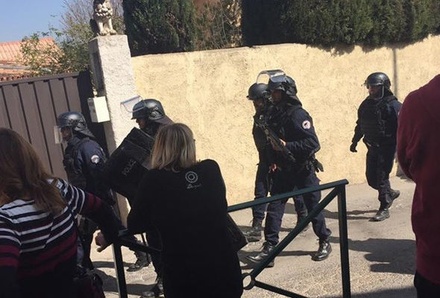 Не меньше восьми человек ранены при стрельбе в лицее во французском Грасе