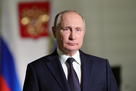 Владимир Путин дал рекомендации регионам по введению антикоронавирусных мер