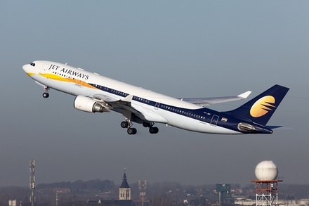 30 пассажиров пострадали из-за падения давления в самолёте компании Jet Airways