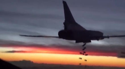 Российские бомбардировщики нанесли удары по позициям ИГ в Сирии