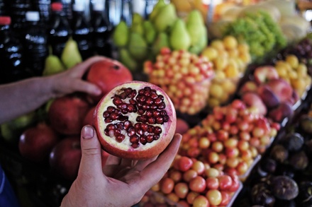 Минздрав посоветовал гражданам России есть по 500 граммов овощей и фруктов в день