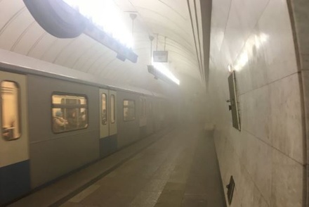 Очевидцы сообщили о задымлении на станции метро «Чеховская» в Москве
