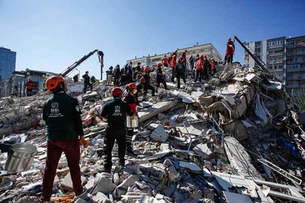 В Турции после землетрясения задержали 9 человек
