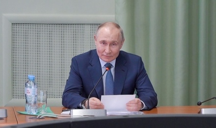 Владимир Путин поручил разработать программу восстановления храмов в Курской области