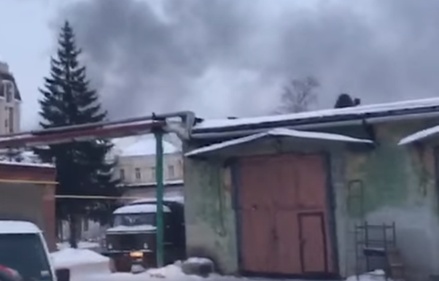 Ангар горит в Екатеринбурге