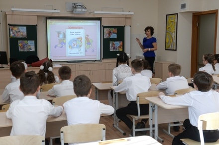ОНФ попросил Роспотребнадзор установить норму учебной нагрузки для школьников