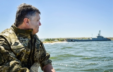 Порошенко выступил за отход армии Украины от советских званий