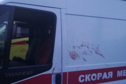 В Челябинске мужчина напал на сотрудников скорой помощи