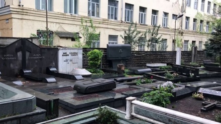 Тело Церетели доставили в церковь Дидубийского пантеона в Тбилиси для отпевания