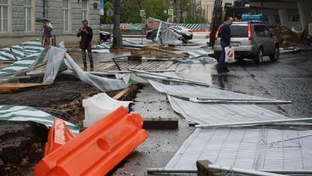 Непогода парализовала строительные работы в Москве