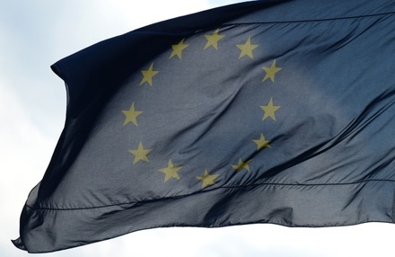ЕС официально продлил на полгода действие санкционного списка для РФ и Украины