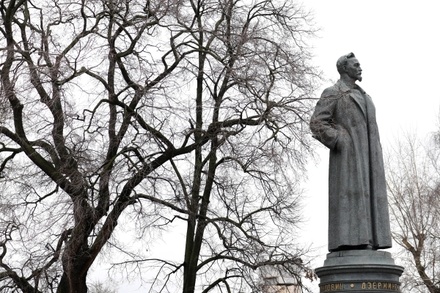 Станкевич назвал политизированным решение прокуратуры о незаконности сноса памятника Дзержинскому