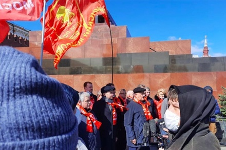 Либерал-демократы возмутились митингом коммунистов в честь Ленина вопреки самоизоляции