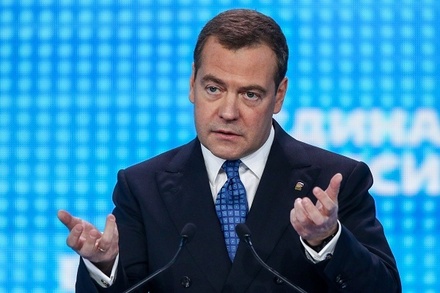 Дмитрий Медведев предложил не брать налог с компенсаций пострадавшим в ЧС