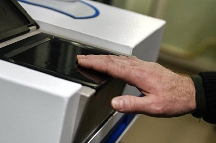 Володин предложил регистрировать депутатов по биометрическим данным
