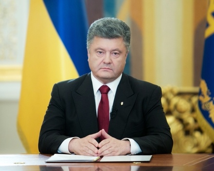 Пётр Порошенко пообещал внести в Раду проект поправок к Конституции 26 июня