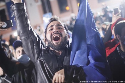 Оппозиция Грузии вышла на акцию против итогов парламентских выборов