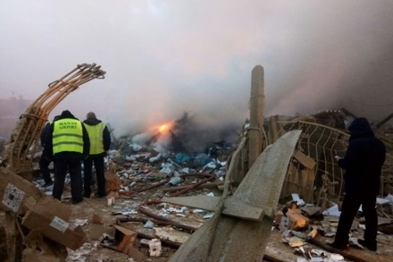 На месте крушения Boeing под Бишкеком найдены тела 31 человека и фрагменты 9 тел